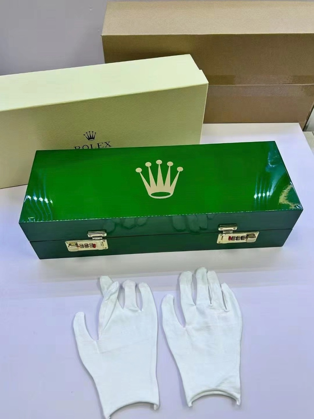 Rolex Green and Gold Multi-Watch Display Case - Picture 2 of 5